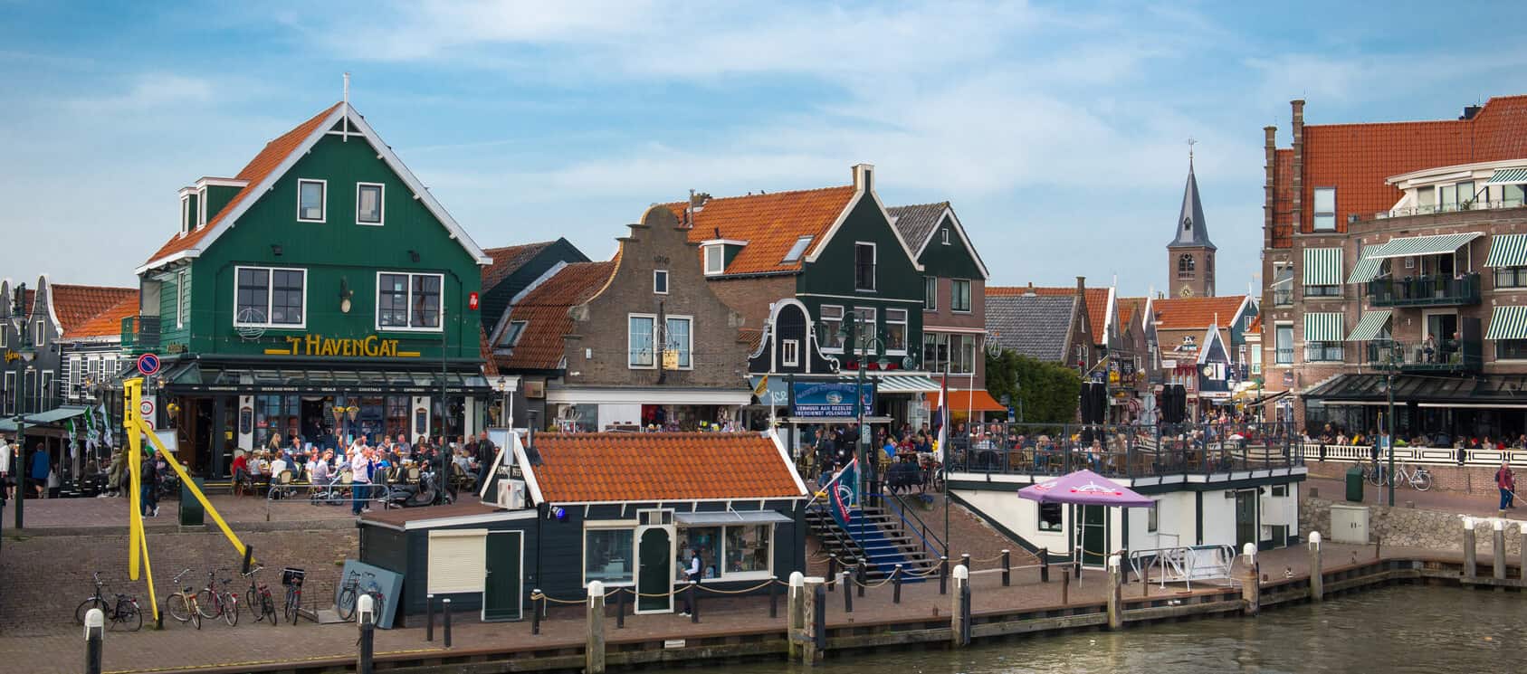 Die charakteristische Straßenszene von Volendam